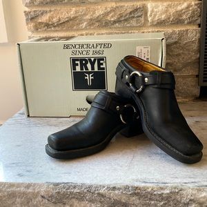 Frye / Black belted harness mule